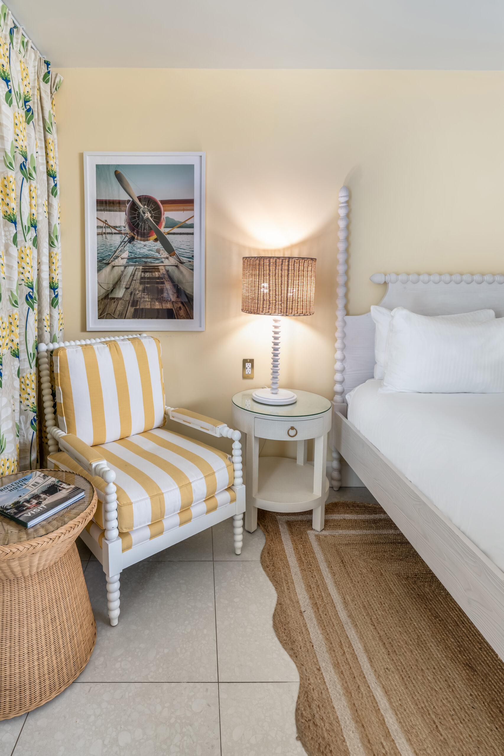 Rosedon king room